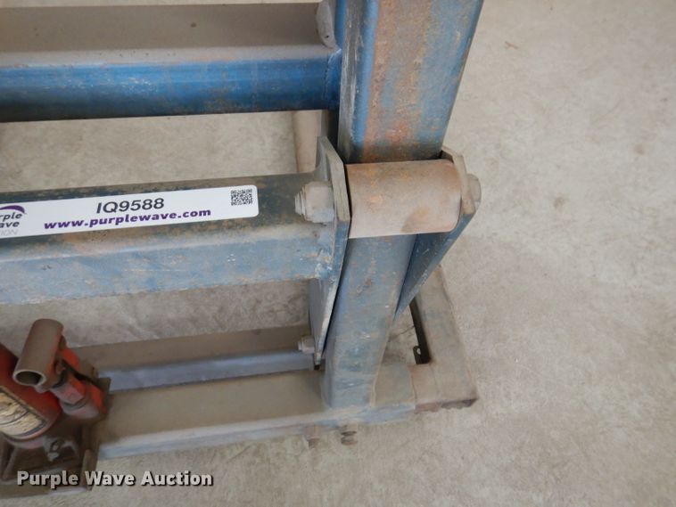 image for item IQ9588 Tire dolly