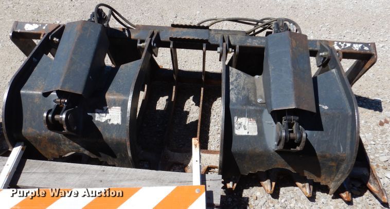 image for item IQ9589 84"W skid steer grapple bucket
