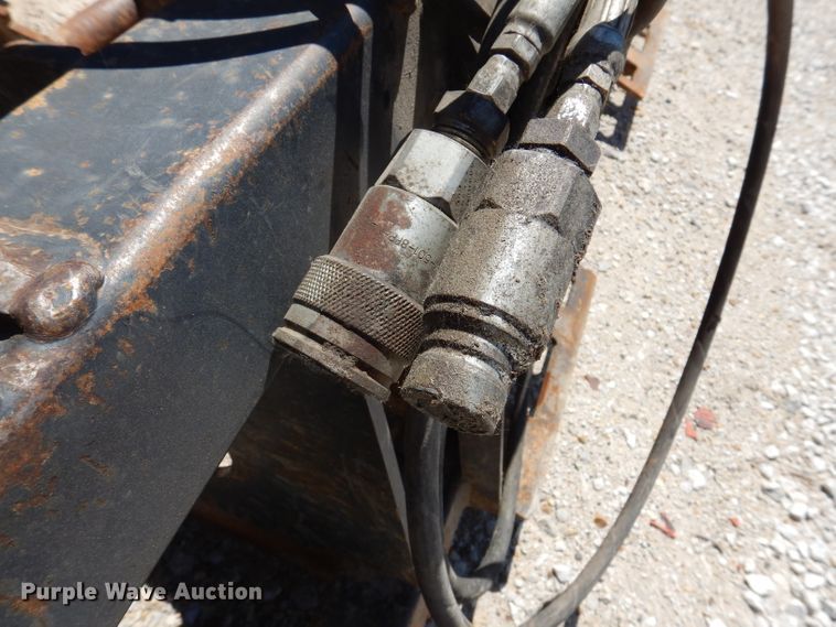 image for item IQ9589 84"W skid steer grapple bucket