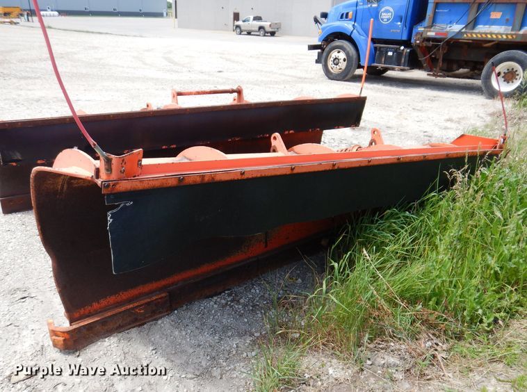 image for item IQ9592 139"W snow plow