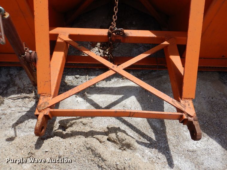 image for item IQ9593 Henke WSVS66  V-plow