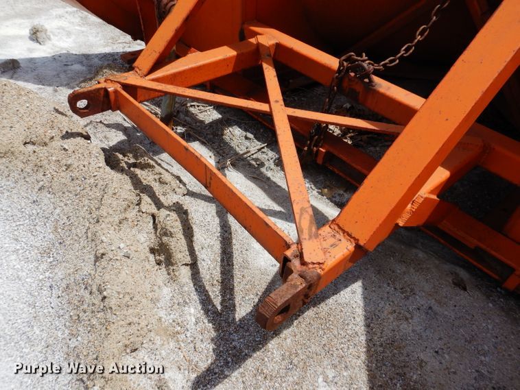 image for item IQ9593 Henke WSVS66  V-plow