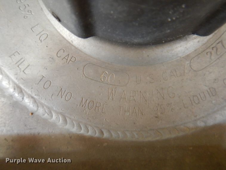 image for item IQ9594 2006 Sterling L7500  dump truck