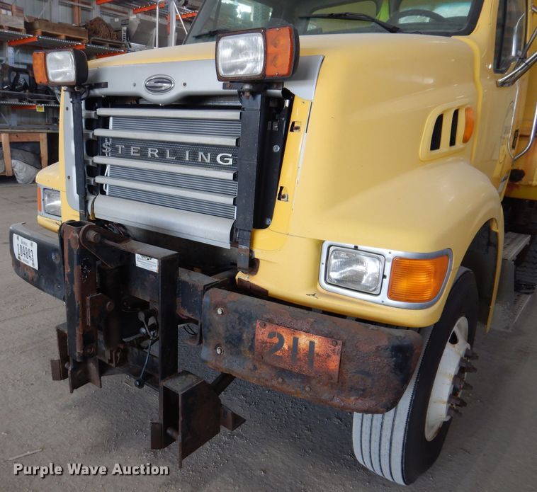 image for item IQ9594 2006 Sterling L7500  dump truck