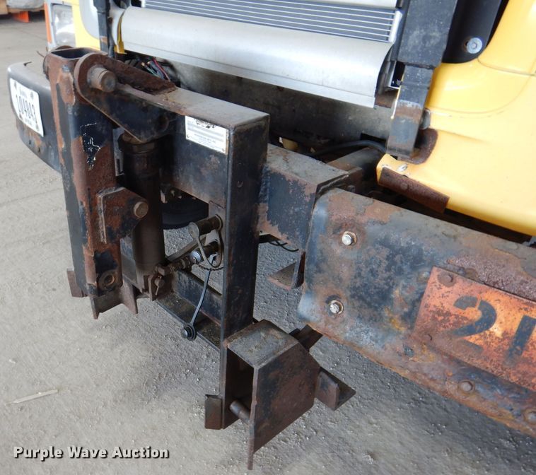 image for item IQ9594 2006 Sterling L7500  dump truck