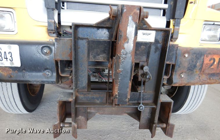 image for item IQ9594 2006 Sterling L7500  dump truck