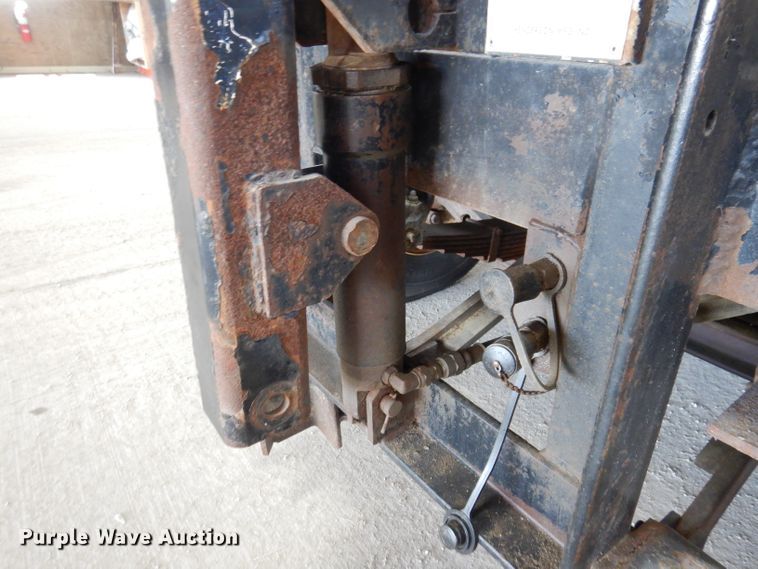 image for item IQ9594 2006 Sterling L7500  dump truck