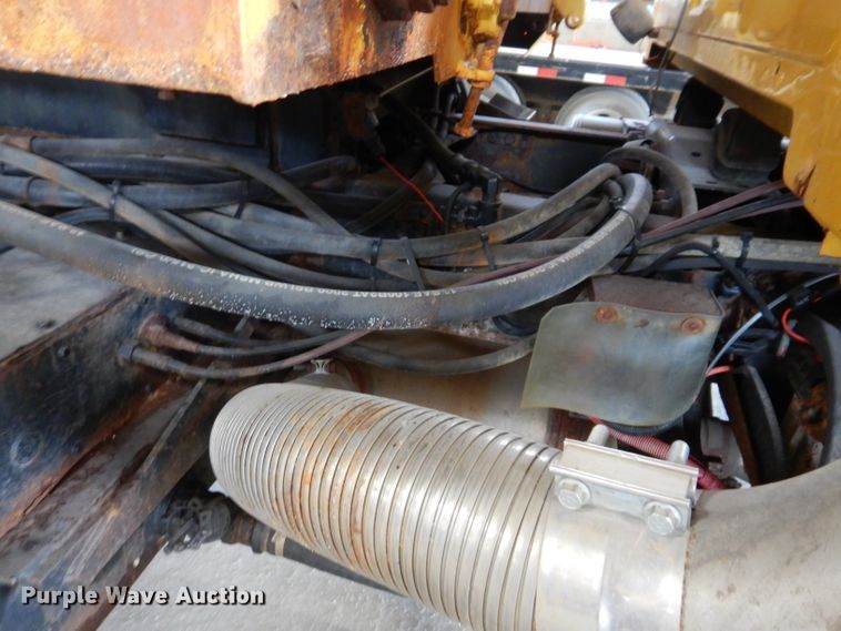 image for item IQ9594 2006 Sterling L7500  dump truck