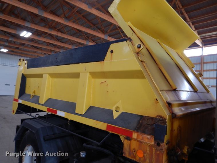 image for item IQ9594 2006 Sterling L7500  dump truck