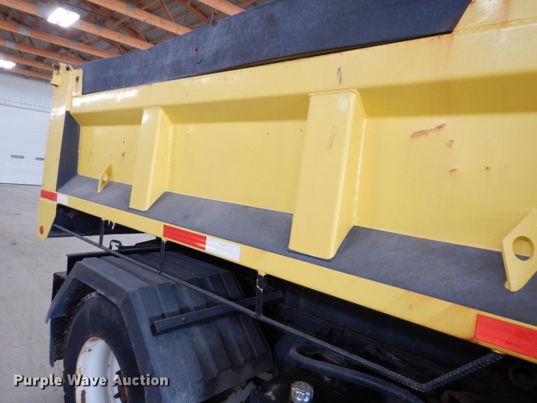 image for item IQ9594 2006 Sterling L7500  dump truck