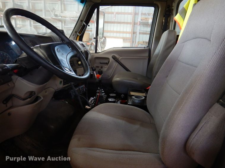 image for item IQ9594 2006 Sterling L7500  dump truck