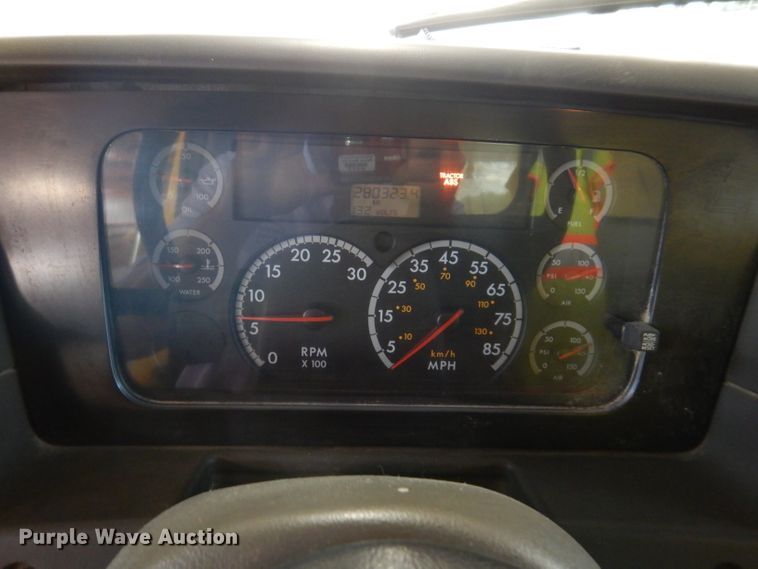 image for item IQ9594 2006 Sterling L7500  dump truck