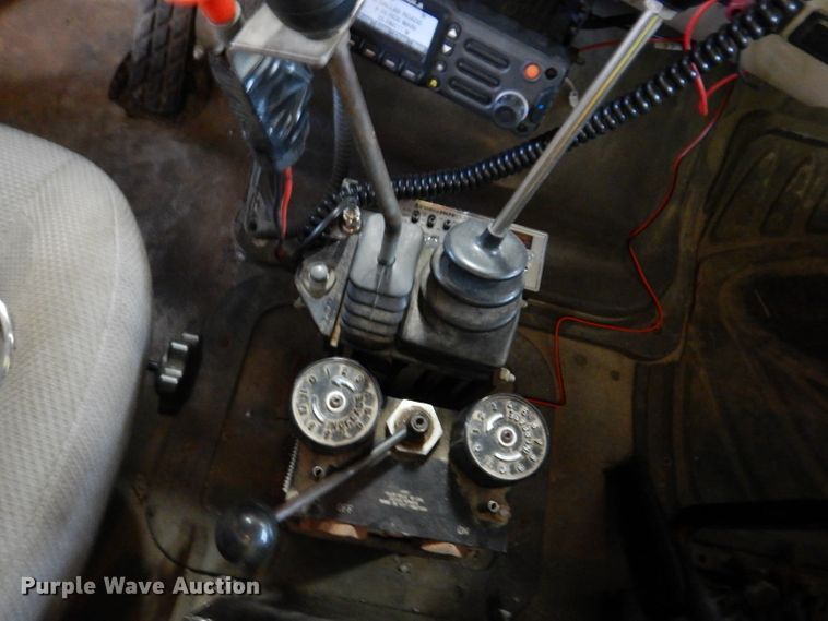 image for item IQ9594 2006 Sterling L7500  dump truck