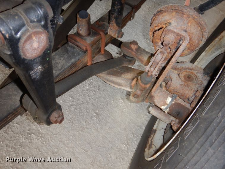 image for item IQ9594 2006 Sterling L7500  dump truck