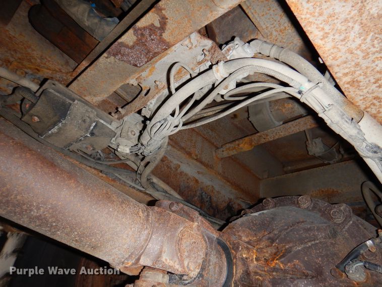 image for item IQ9594 2006 Sterling L7500  dump truck