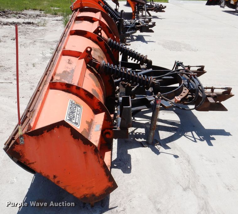 image for item IQ9594 2006 Sterling L7500  dump truck