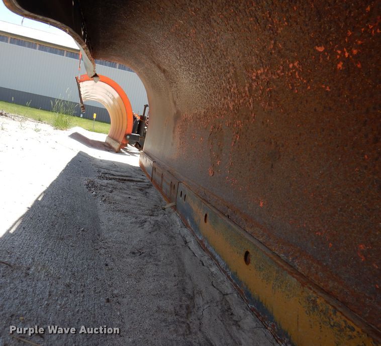 image for item IQ9594 2006 Sterling L7500  dump truck