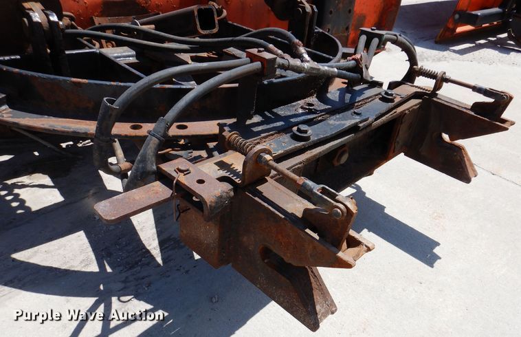 image for item IQ9594 2006 Sterling L7500  dump truck