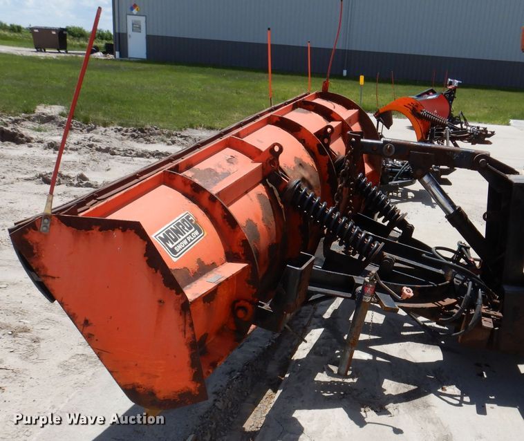 image for item IQ9594 2006 Sterling L7500  dump truck