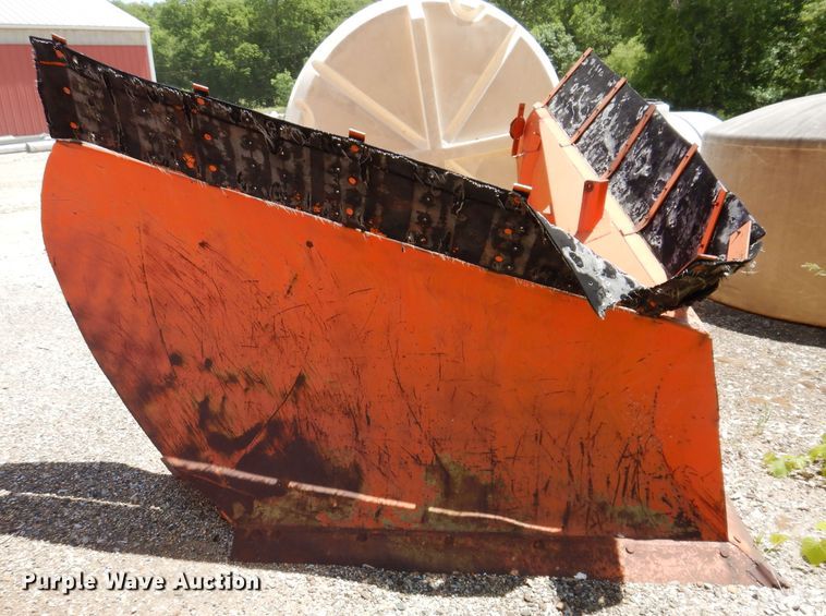 image for item IQ9596 116"W V-plow