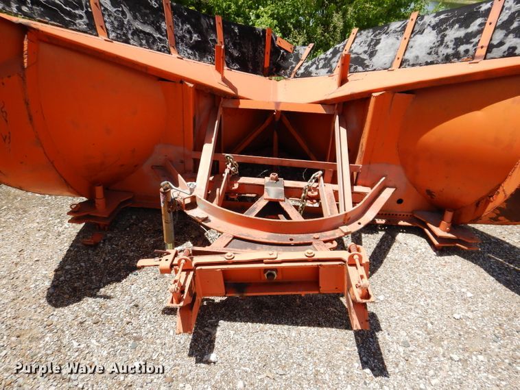 image for item IQ9596 116"W V-plow