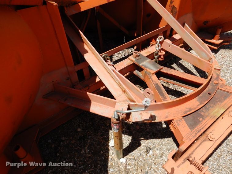 image for item IQ9596 116"W V-plow