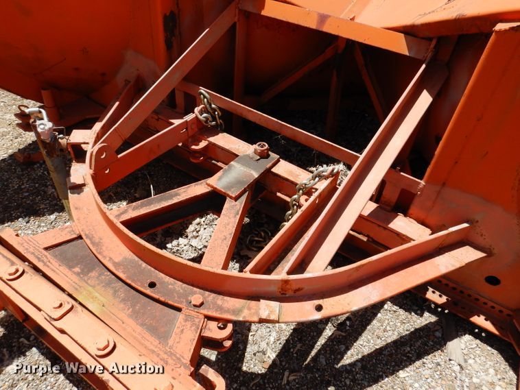 image for item IQ9596 116"W V-plow