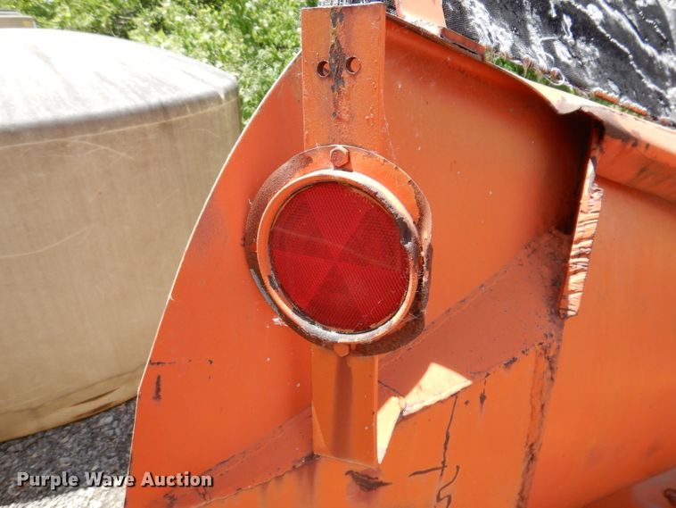 image for item IQ9596 116"W V-plow