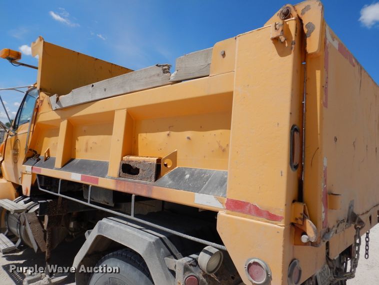 image for item IQ9600 2004 Sterling L7500  dump truck