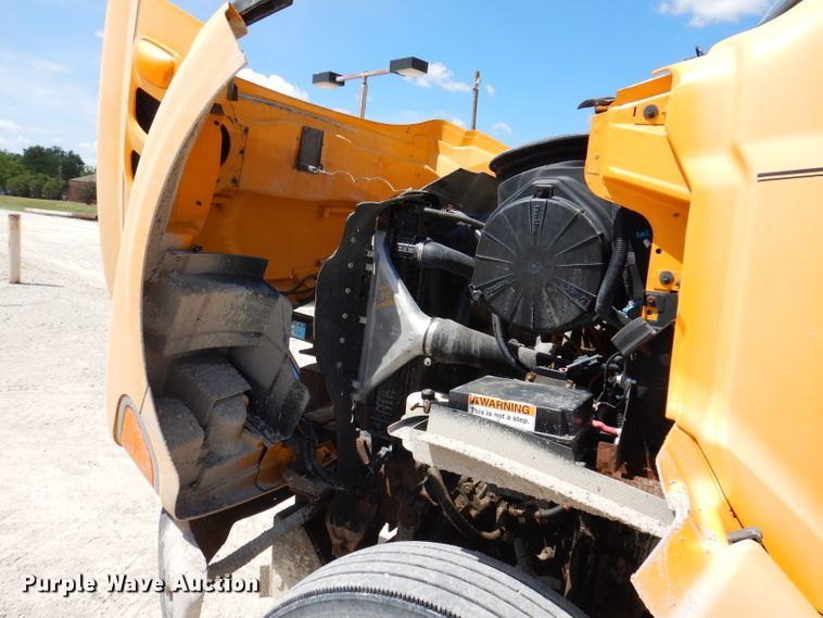 image for item IQ9600 2004 Sterling L7500  dump truck