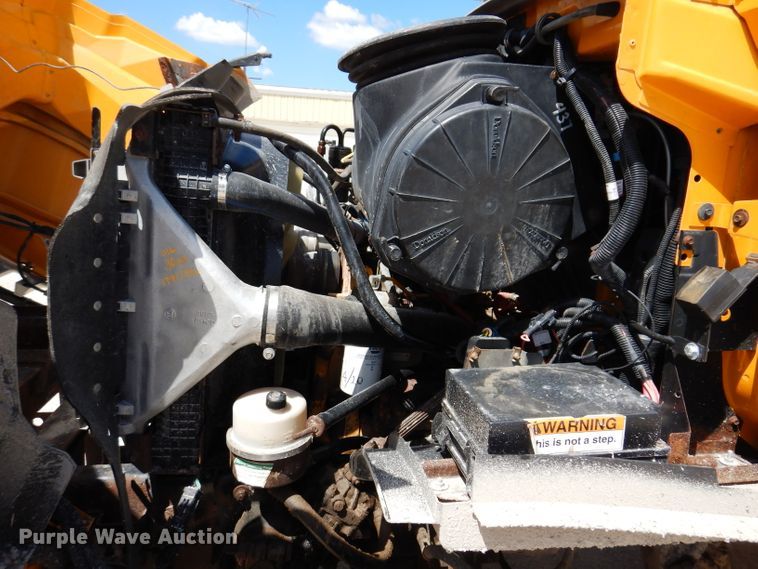 image for item IQ9600 2004 Sterling L7500  dump truck