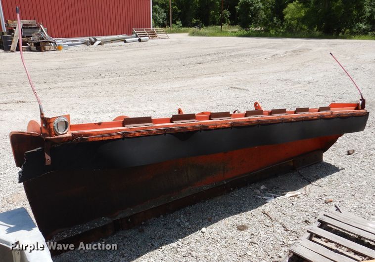 image for item IQ9600 2004 Sterling L7500  dump truck