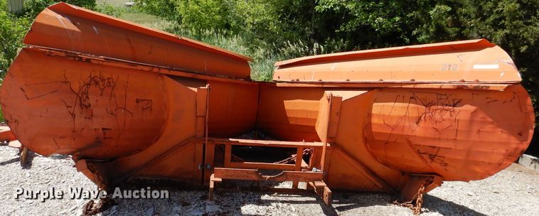 image for item IQ9601 128"W V-plow