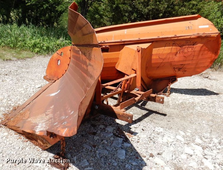 image for item IQ9601 128"W V-plow