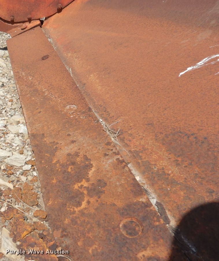 image for item IQ9601 128"W V-plow