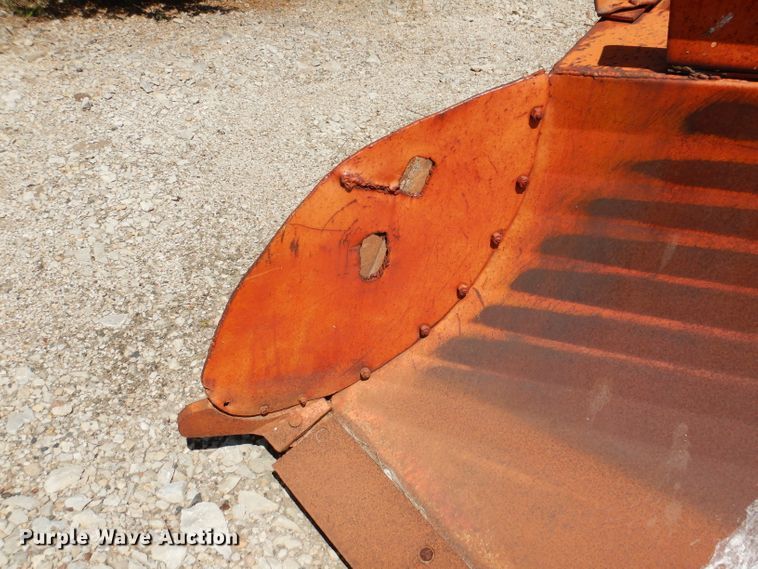 image for item IQ9601 128"W V-plow