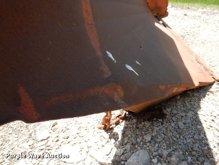 image for item IQ9601 128"W V-plow