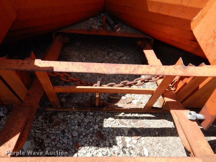 image for item IQ9601 128"W V-plow