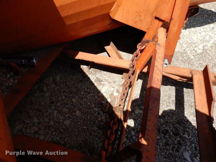 image for item IQ9601 128"W V-plow