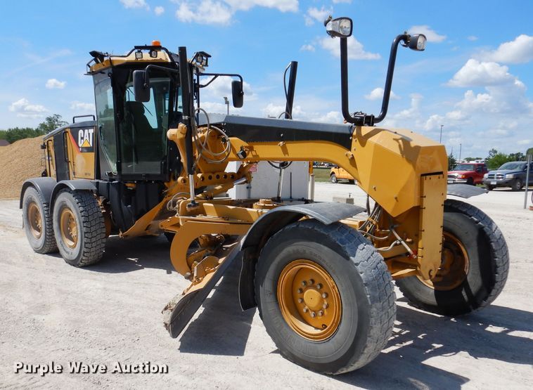 image for item IQ9602 2010 Caterpillar 140M  VHP motor grader