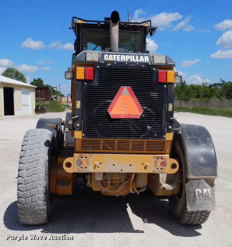 image for item IQ9602 2010 Caterpillar 140M  VHP motor grader