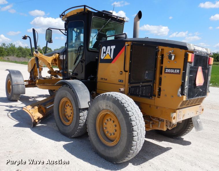 image for item IQ9602 2010 Caterpillar 140M  VHP motor grader