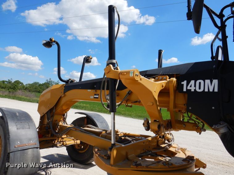 image for item IQ9602 2010 Caterpillar 140M  VHP motor grader