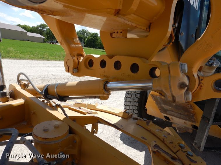 image for item IQ9602 2010 Caterpillar 140M  VHP motor grader