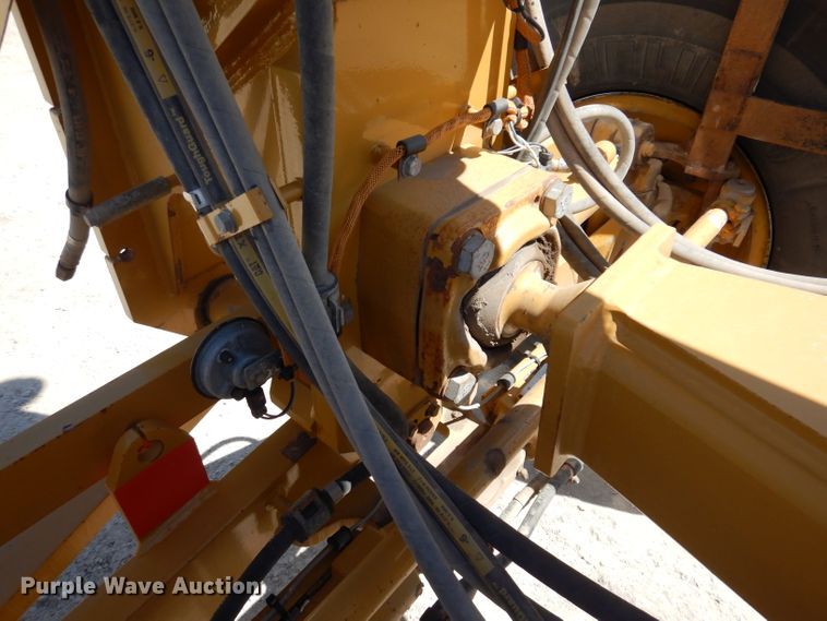 image for item IQ9602 2010 Caterpillar 140M  VHP motor grader