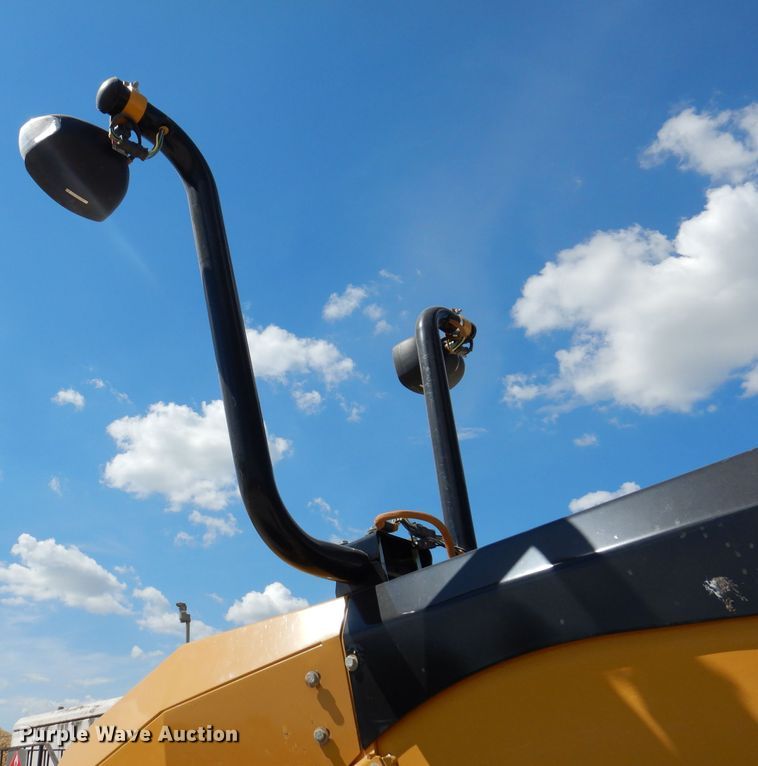 image for item IQ9602 2010 Caterpillar 140M  VHP motor grader