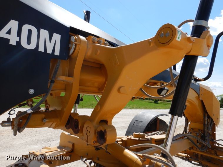 image for item IQ9602 2010 Caterpillar 140M  VHP motor grader