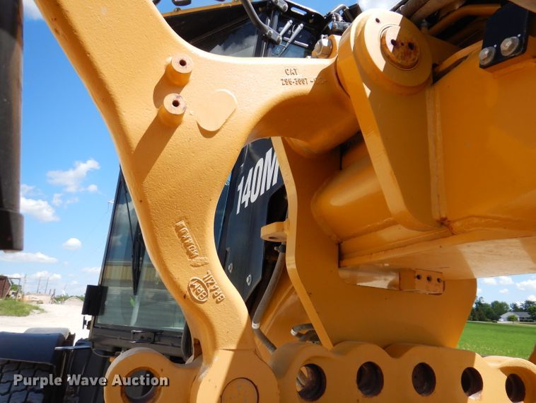 image for item IQ9602 2010 Caterpillar 140M  VHP motor grader