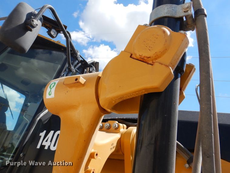 image for item IQ9602 2010 Caterpillar 140M  VHP motor grader