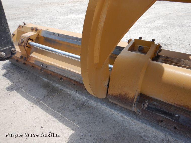 image for item IQ9602 2010 Caterpillar 140M  VHP motor grader